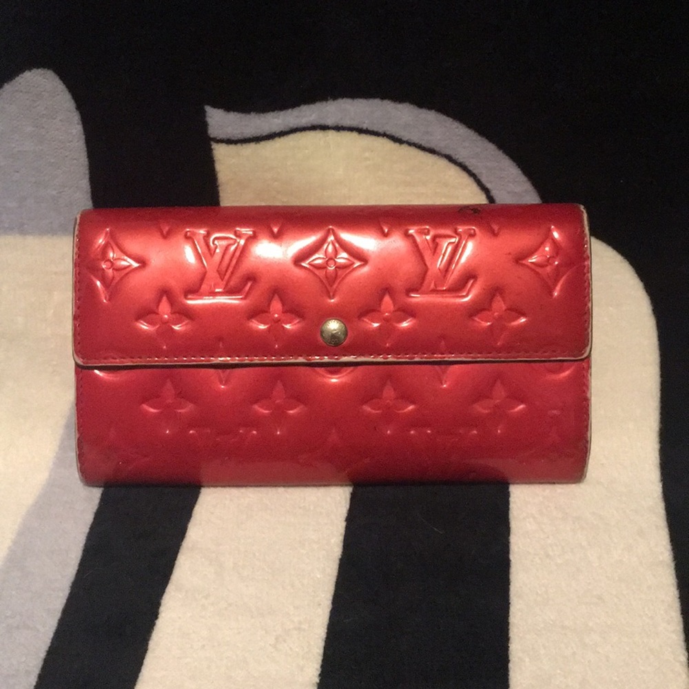 Louis Vuitton Vernis Sarah Wallet